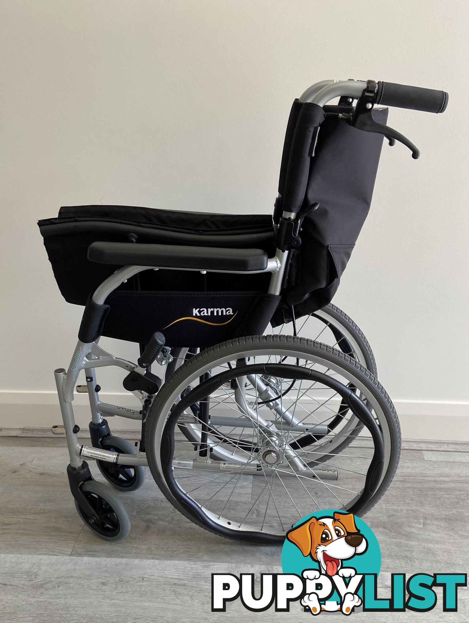 Wheelchair folding lightweight Karma 2512 Self propelled like new