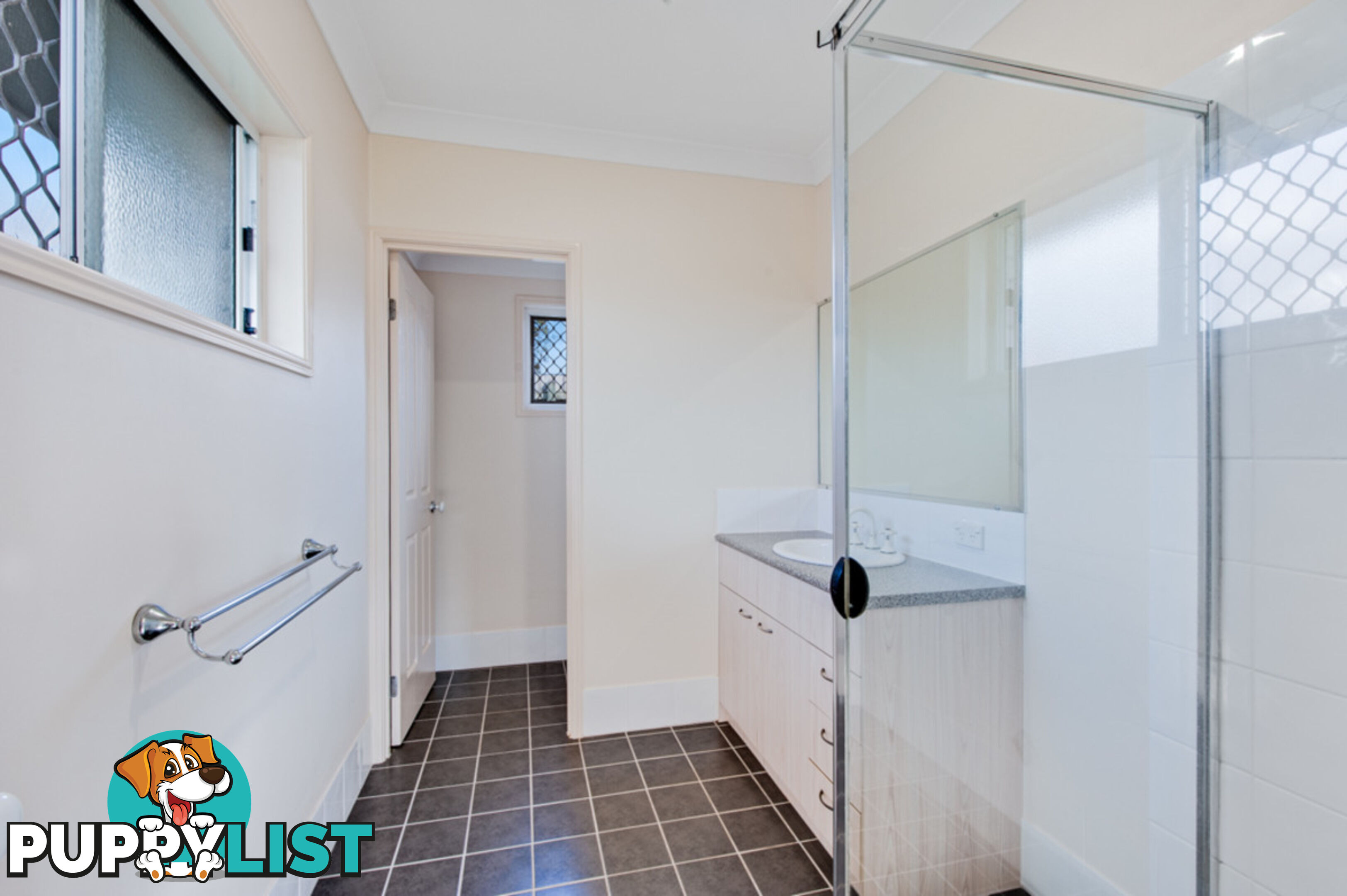 11 Summerhill Street VICTORIA POINT QLD 4165