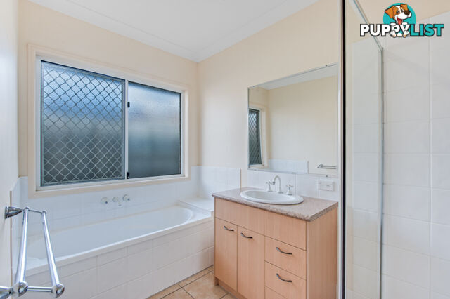 11 Summerhill Street VICTORIA POINT QLD 4165