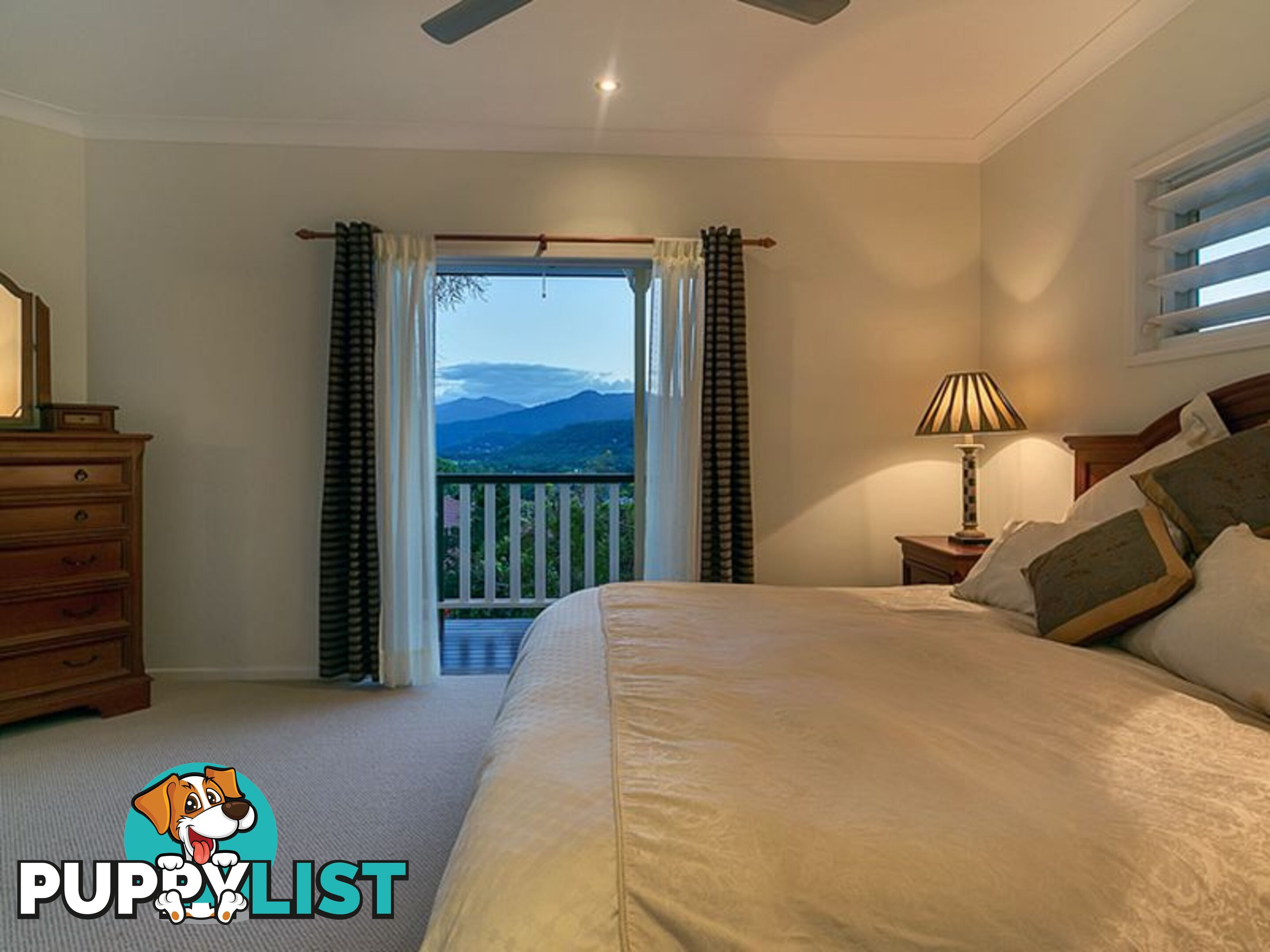 33 Lookout Terrace TRINITY BEACH QLD 4879