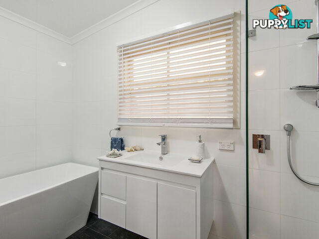 17 Suncrest Avenue NEWPORT NSW 2106