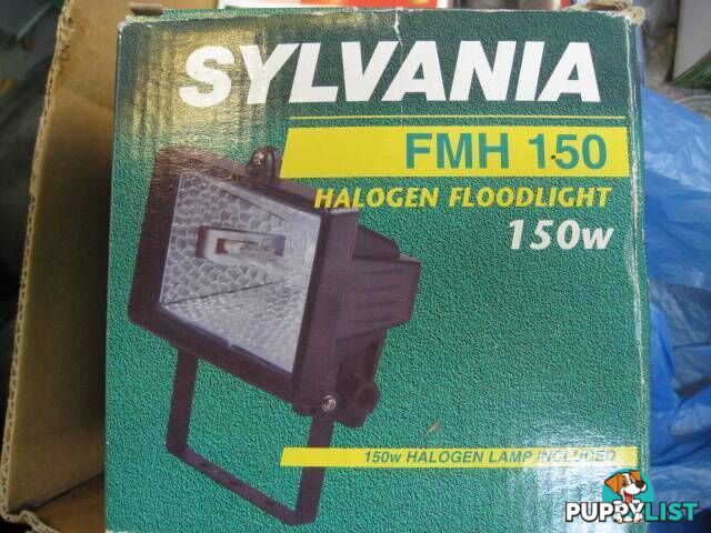 NEW 150w FLOOD LIGHT METAL + GLASS HOUSING PICKUP 3168 OR POST