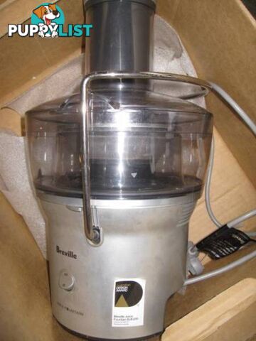 BREVILLE JUICER