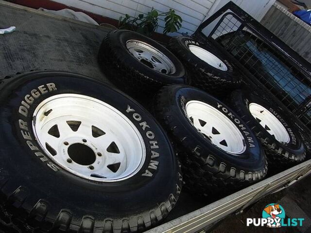 Toyota Land Cruiser.. Sunraysia rims 8JJX15 SUPER DIGGER 31X10.5