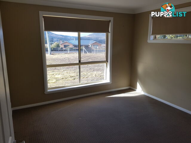 8 Dylan Street BRIGHTON TAS 7030