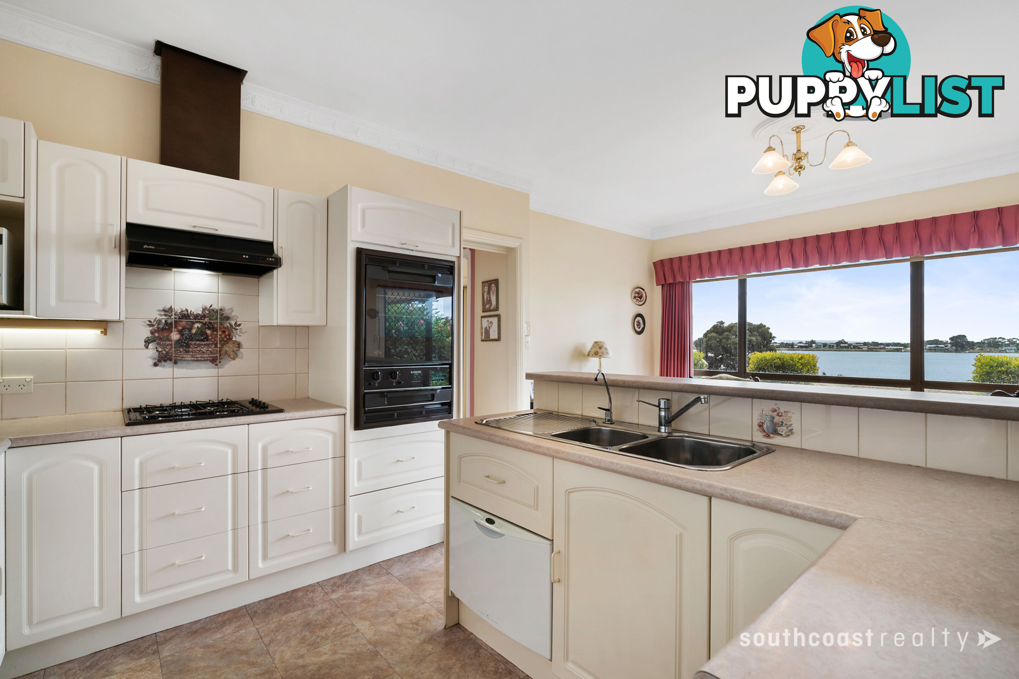 19 Captain Sturt Parade Hindmarsh Island SA 5214