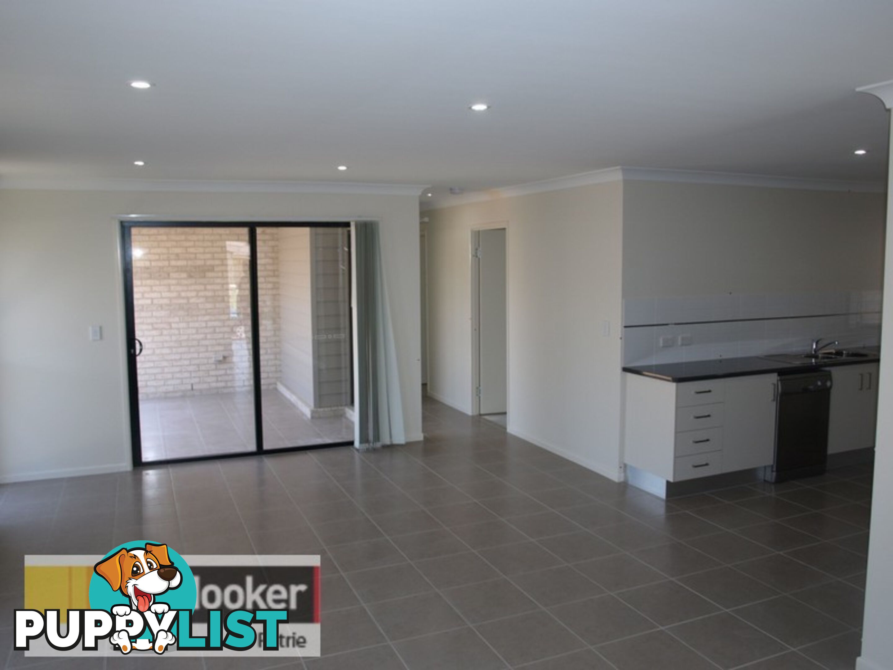 1/7 Arakoon Court ROTHWELL QLD 4022