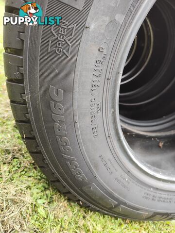 Michelin Agilis + tyres