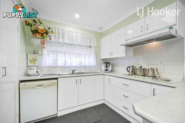 17 ST KILDA ST ST JOHNS PARK NSW 2176