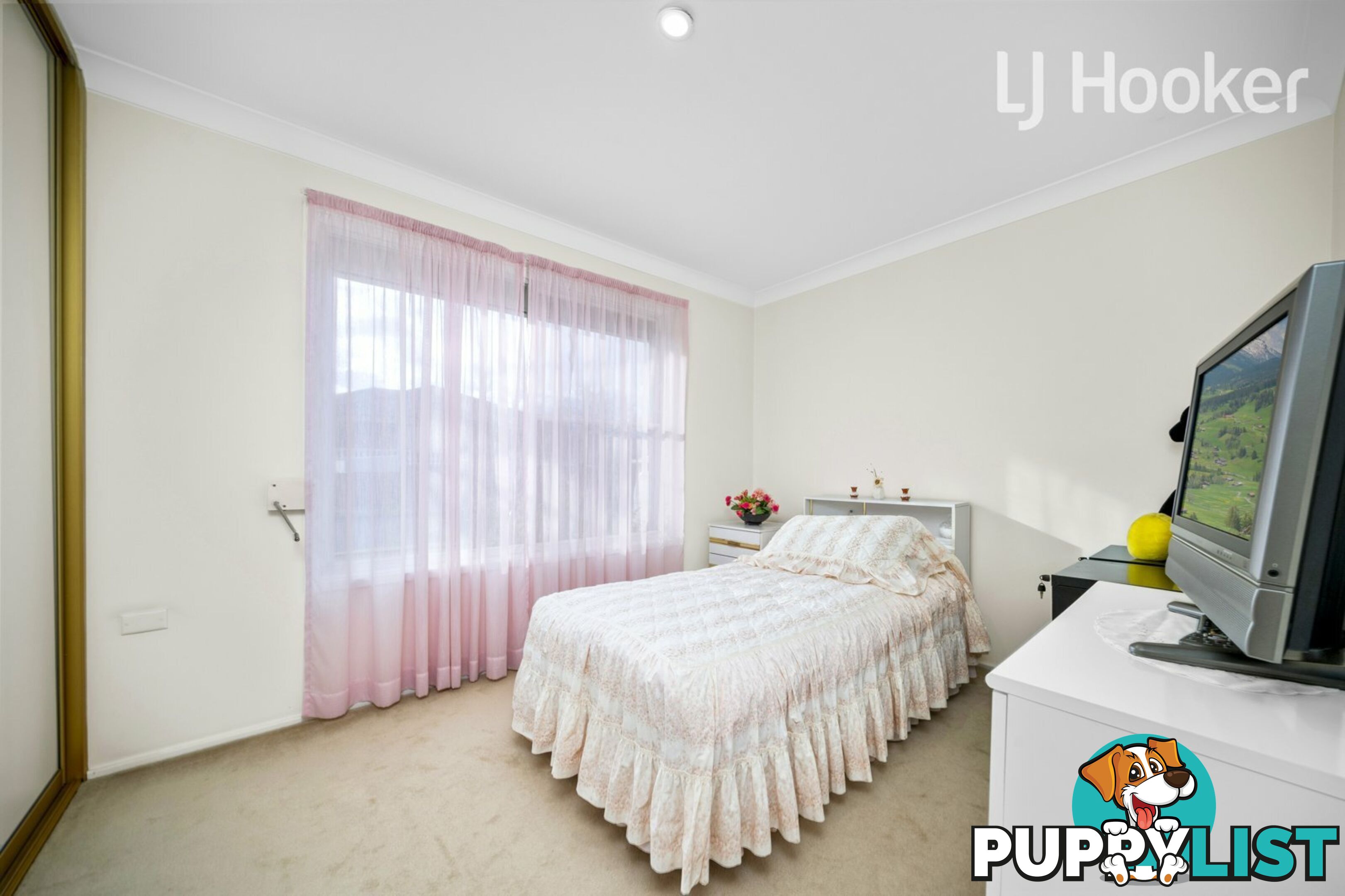 17 ST KILDA ST ST JOHNS PARK NSW 2176