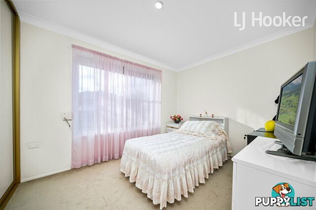 17 ST KILDA ST ST JOHNS PARK NSW 2176