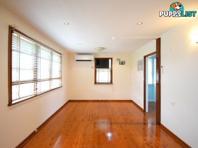 10 Quiros Avenue FAIRFIELD WEST NSW 2165