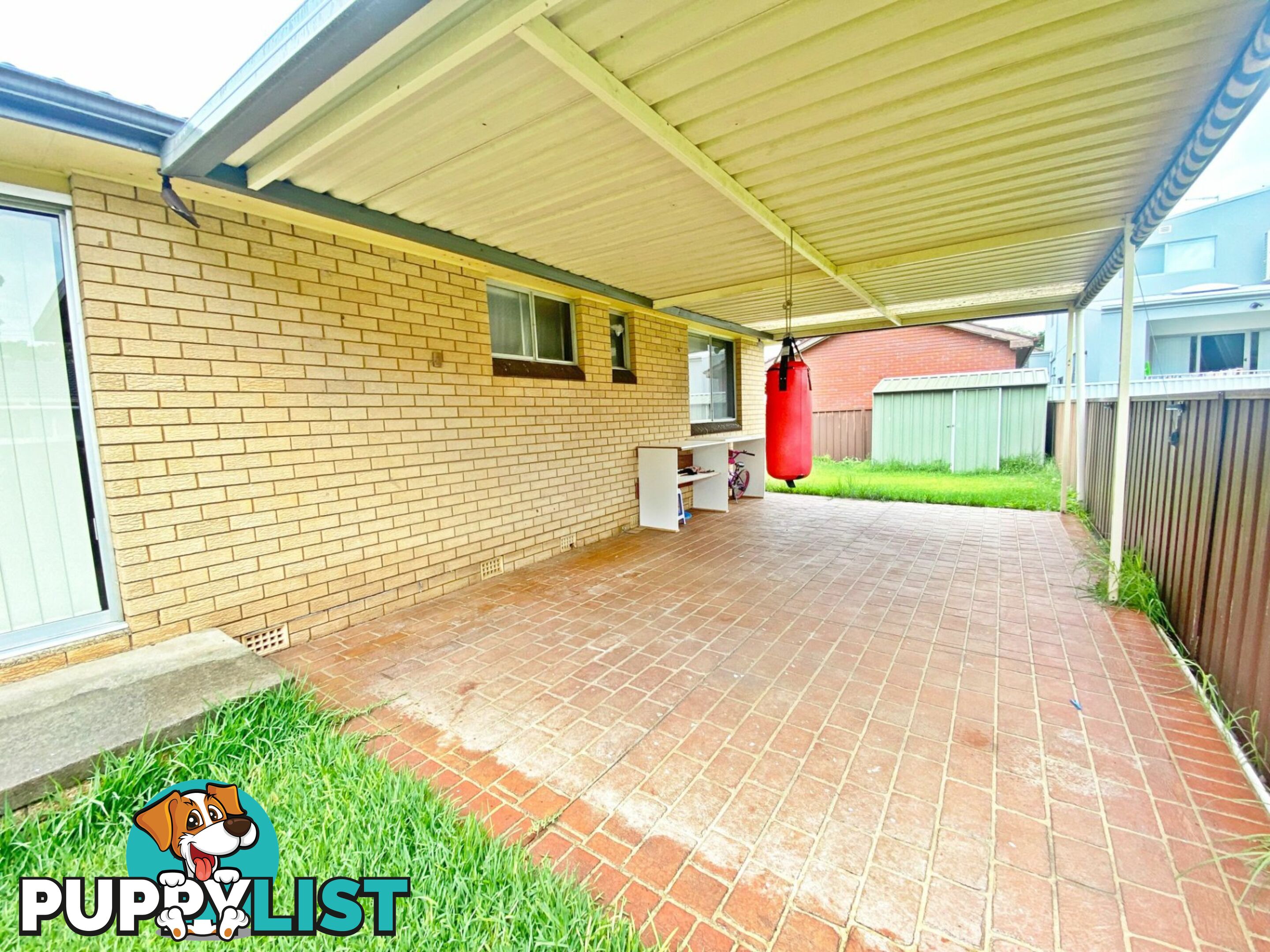 1 GLADSTONE ST CANLEY HEIGHTS NSW 2166