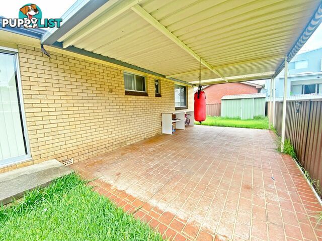 1 GLADSTONE ST CANLEY HEIGHTS NSW 2166