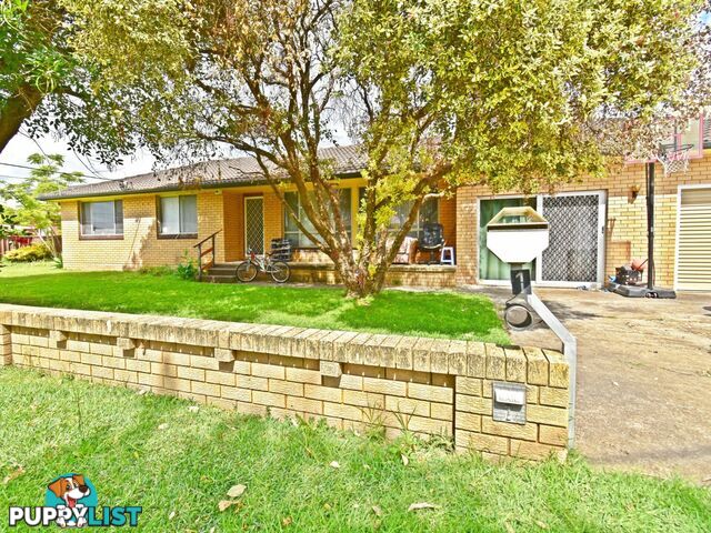 1 GLADSTONE ST CANLEY HEIGHTS NSW 2166