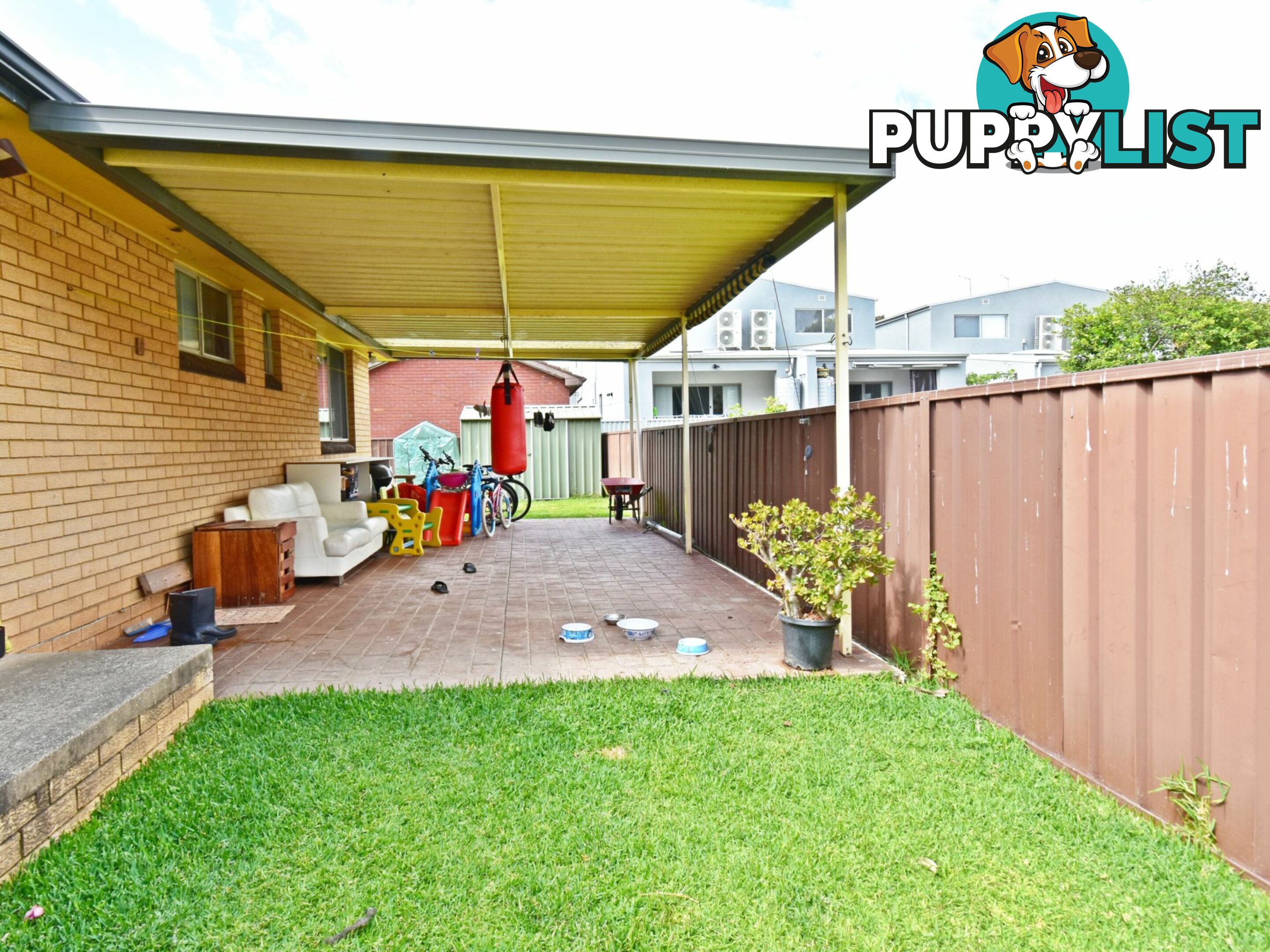 1 GLADSTONE ST CANLEY HEIGHTS NSW 2166