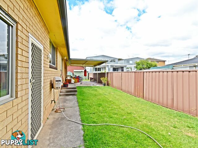 1 GLADSTONE ST CANLEY HEIGHTS NSW 2166