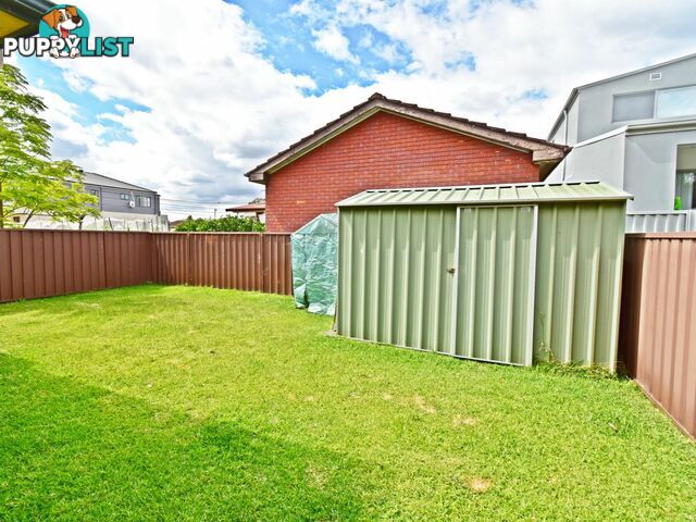 1 GLADSTONE ST CANLEY HEIGHTS NSW 2166