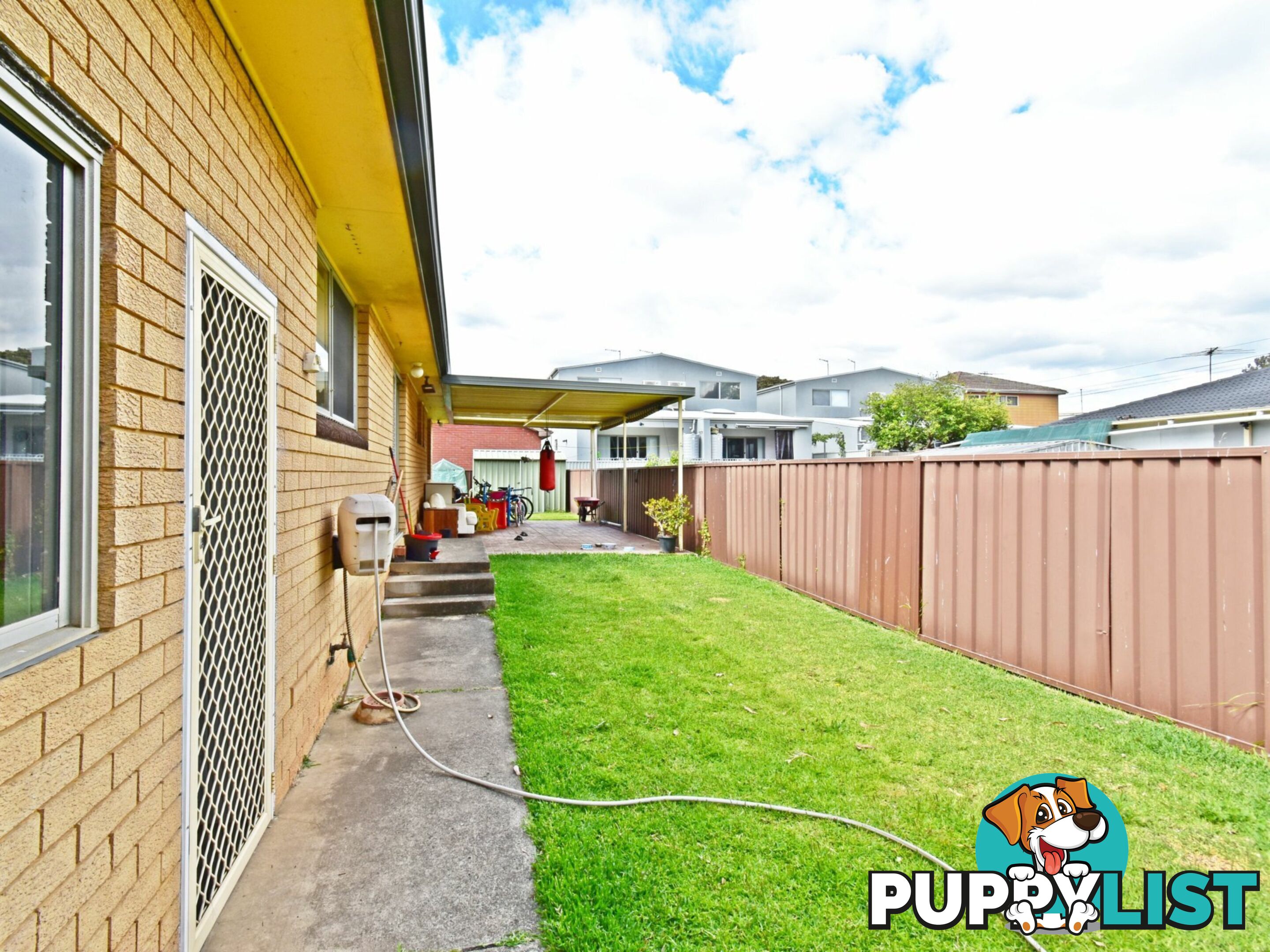 1 GLADSTONE ST CANLEY HEIGHTS NSW 2166