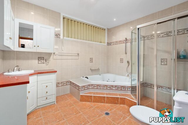 32 Lookout Drive MOUNT PRITCHARD NSW 2170