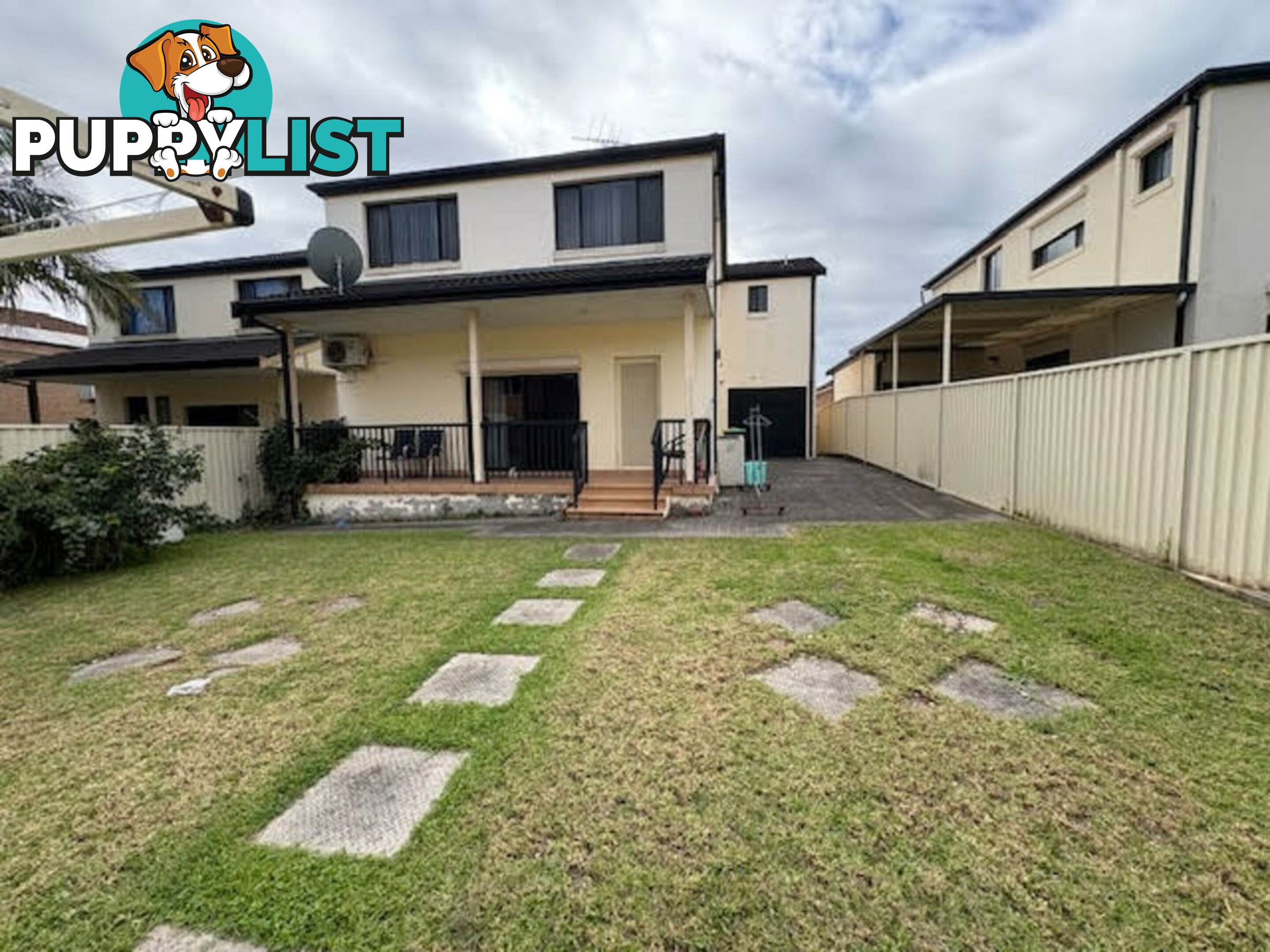 15 Howard Close GREEN VALLEY NSW 2168