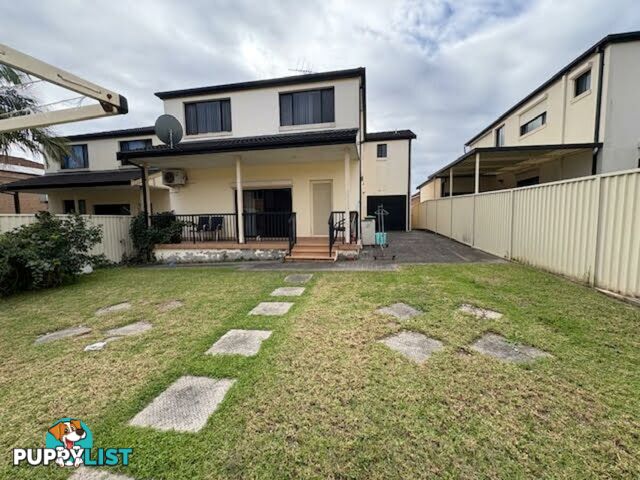 15 Howard Close GREEN VALLEY NSW 2168