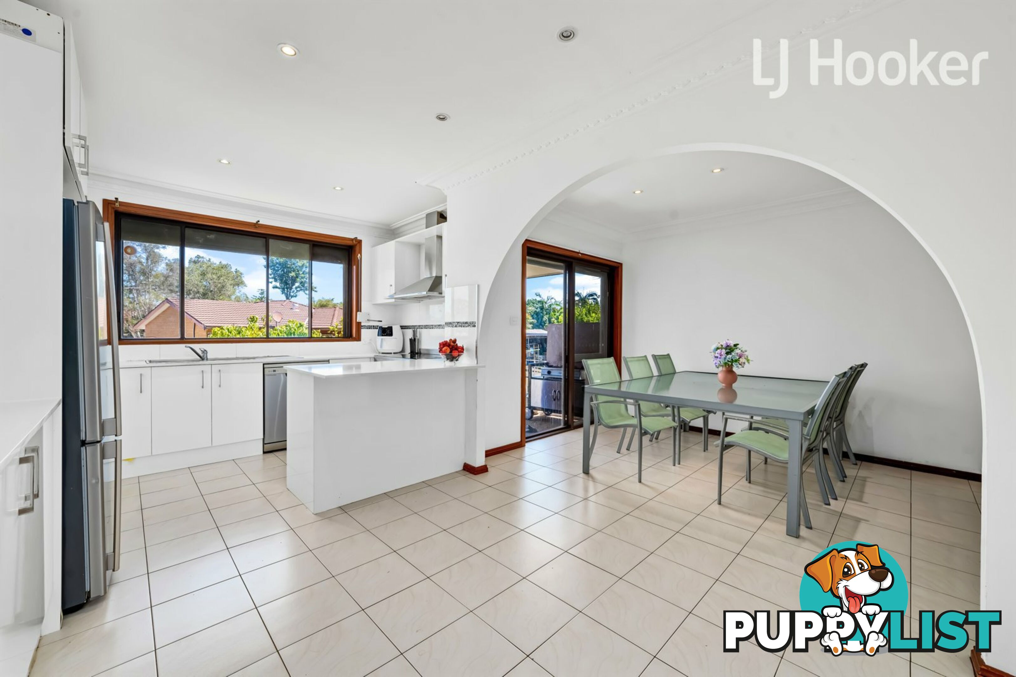 7 Drummoyne Cr ST JOHNS PARK NSW 2176