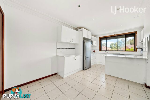 7 Drummoyne Cr ST JOHNS PARK NSW 2176