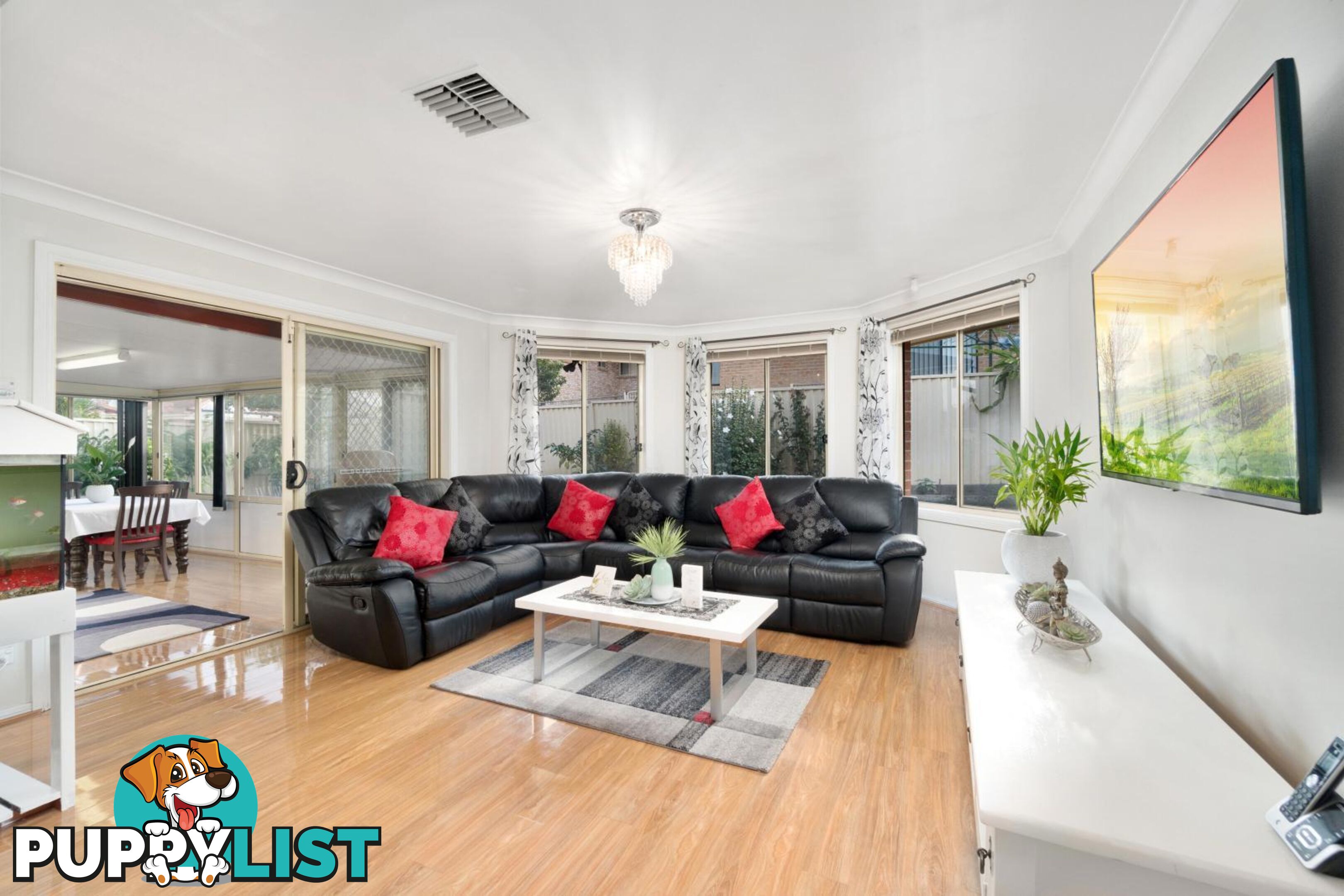 8 Redpa Close WEST HOXTON NSW 2171