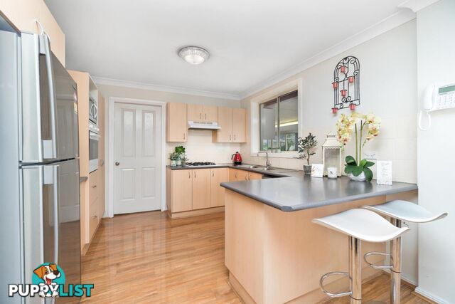 8 Redpa Close WEST HOXTON NSW 2171