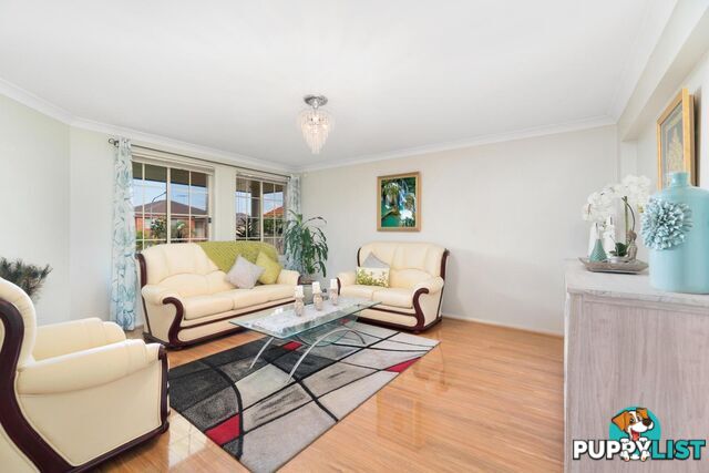8 Redpa Close WEST HOXTON NSW 2171