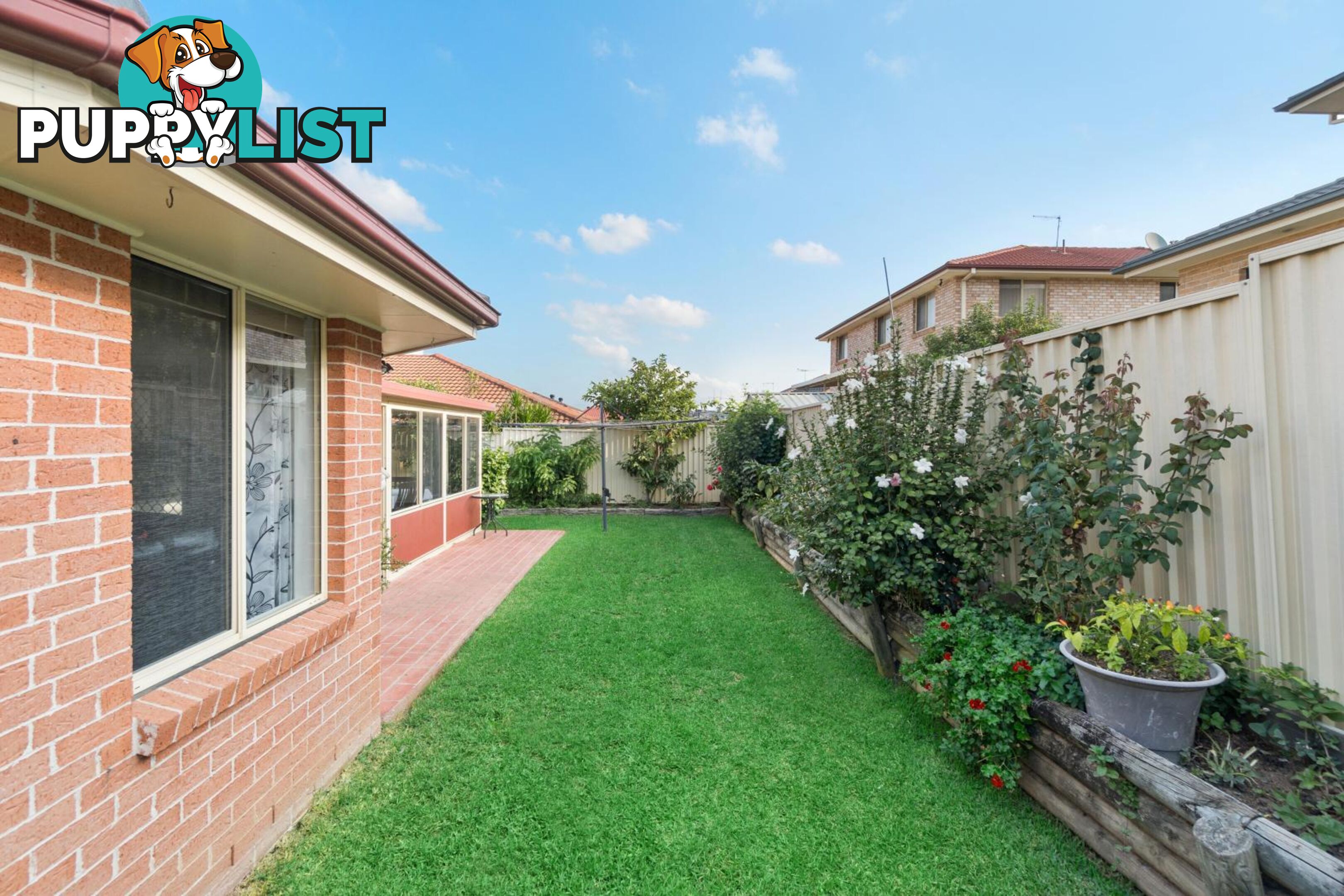 8 Redpa Close WEST HOXTON NSW 2171