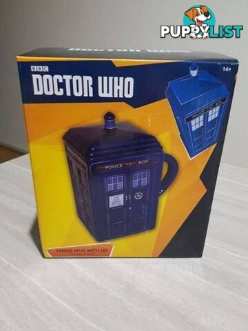 Doctor Who - TARDIS Mug with Removable Lid