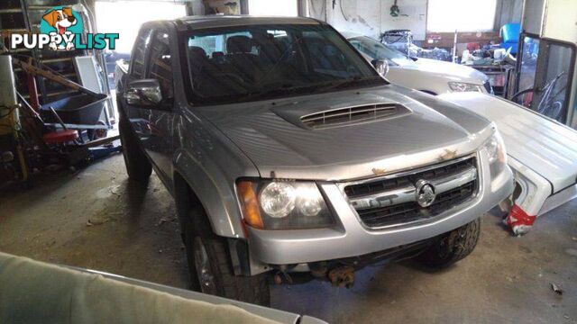 Holden Colorado RC Bonnet Scoop, GOOD CONDITION