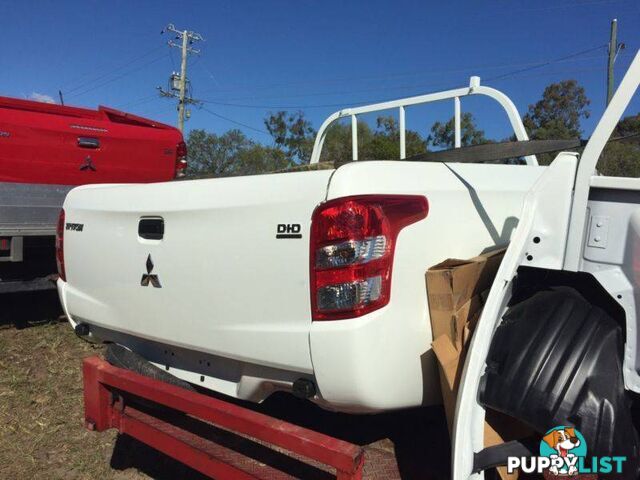 2015 Mitsubishi Triton Style Side Complete Tray
