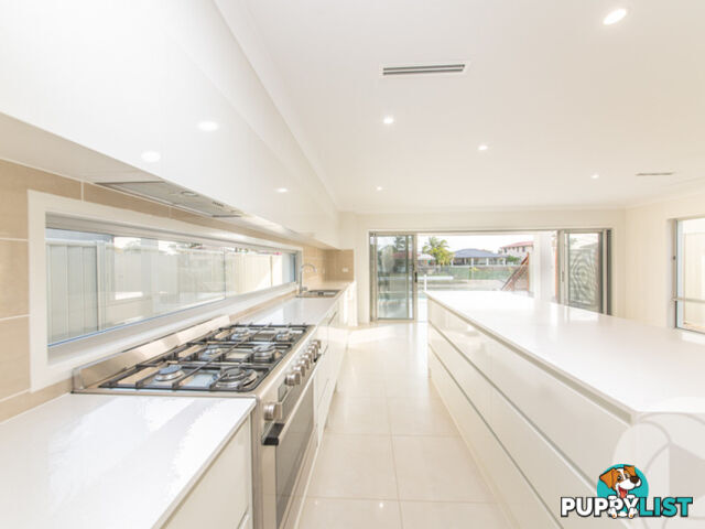 4a Coobowie Street Broadbeach Waters QLD 4218