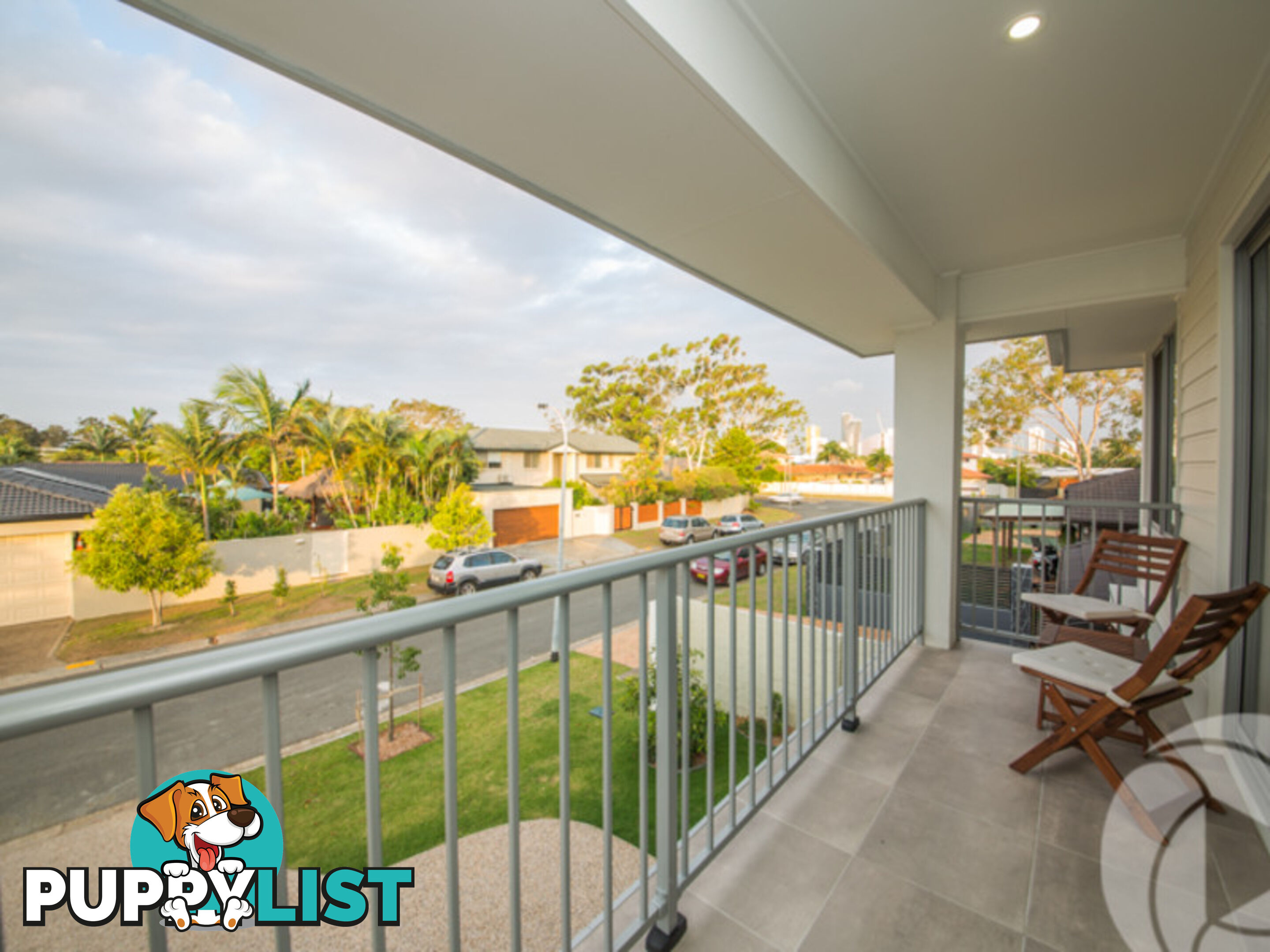 4a Coobowie Street Broadbeach Waters QLD 4218