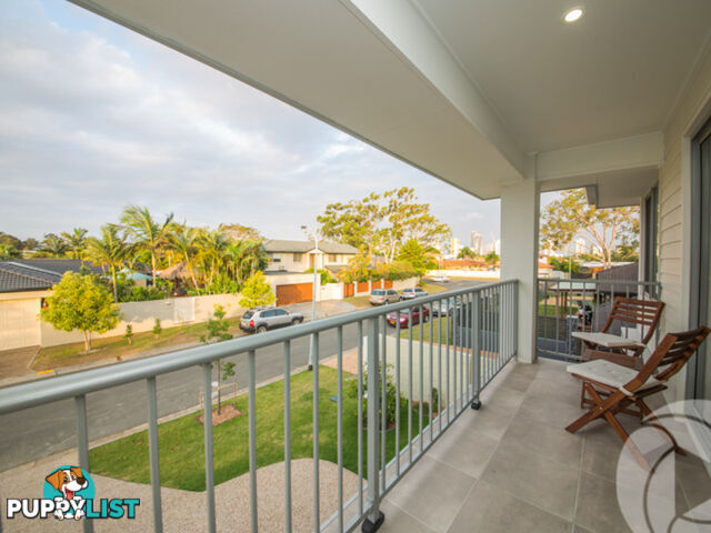 4a Coobowie Street Broadbeach Waters QLD 4218