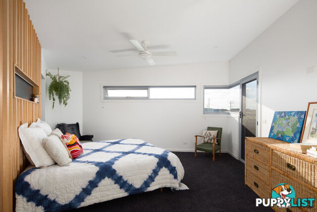 89-91 Phillip Island Road Surf Beach VIC 3922