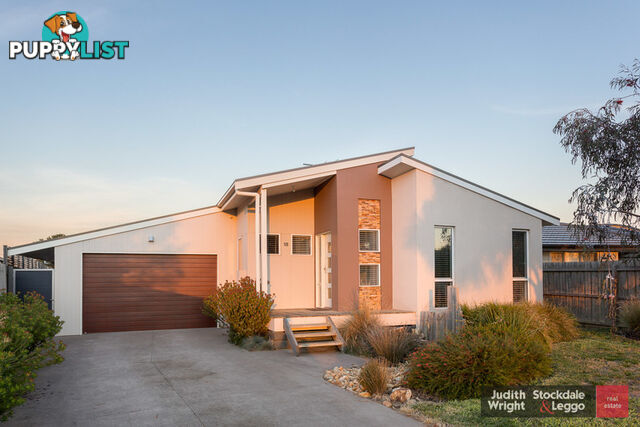 18 Roderick Close Cowes VIC 3922