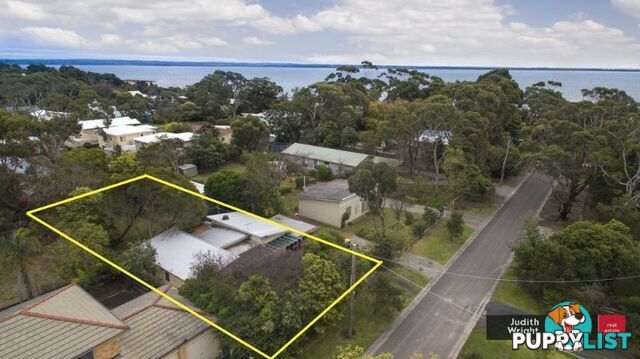 14 Cornwall Avenue Cowes VIC 3922