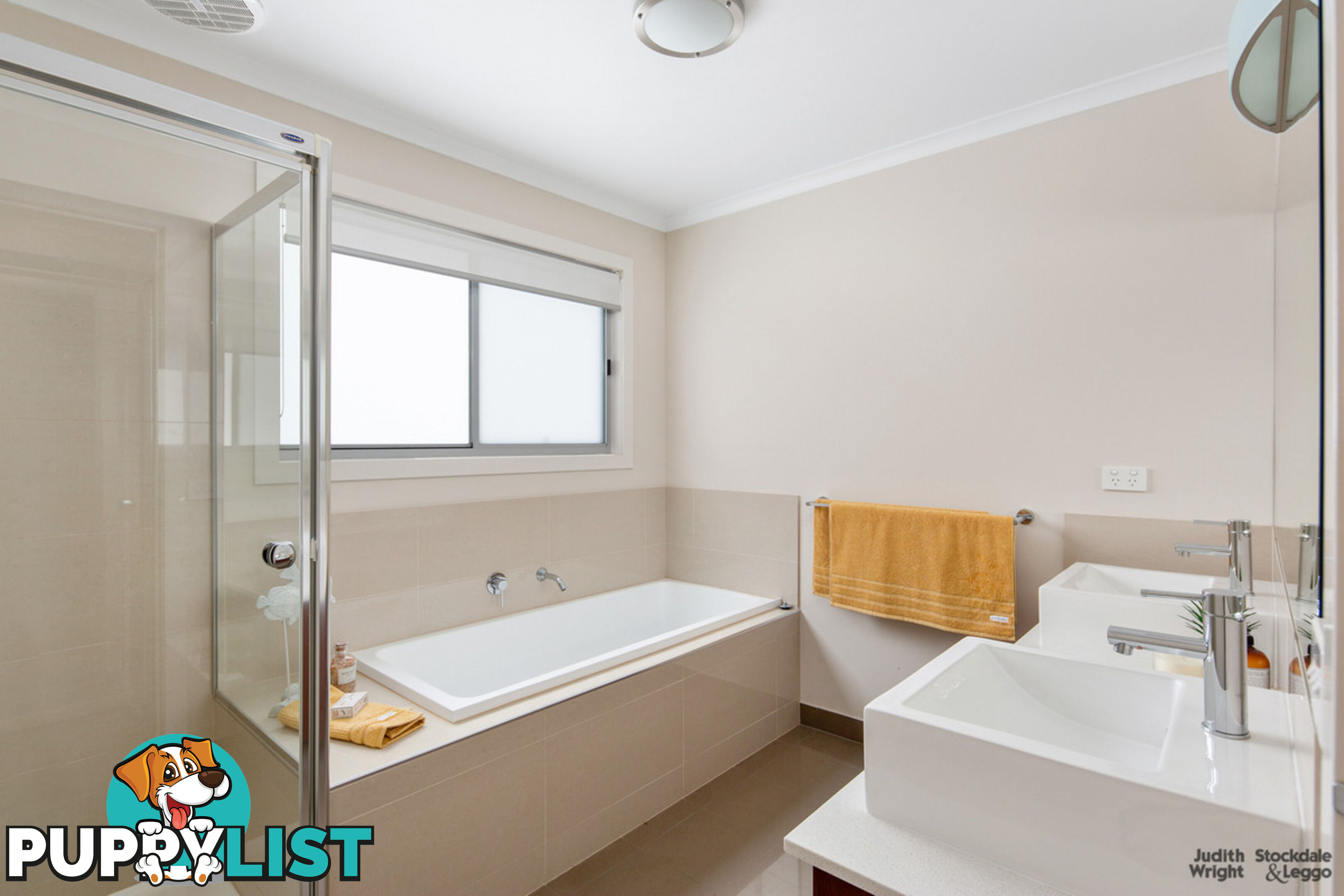 1 24 Redwood Drive Cowes VIC 3922