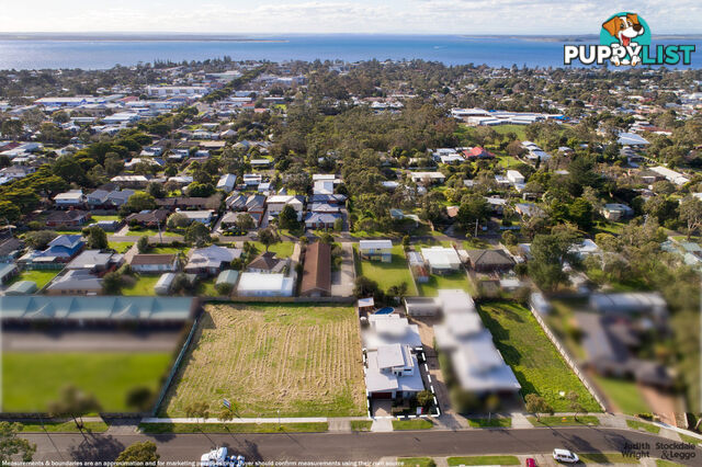 1 24 Redwood Drive Cowes VIC 3922