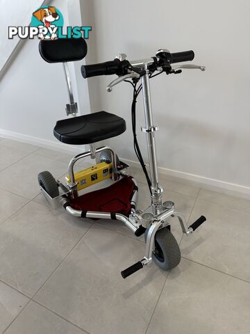 🌟 TravelScoot Escape – World’s Lightest Mobility Scooter 🌟