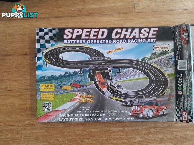 NEW BATTERY SLOT CAR RACING CAR TRACK SET GOLDEN BRIGHT SPEED CHASE MALVERN EAST MELBOURNE