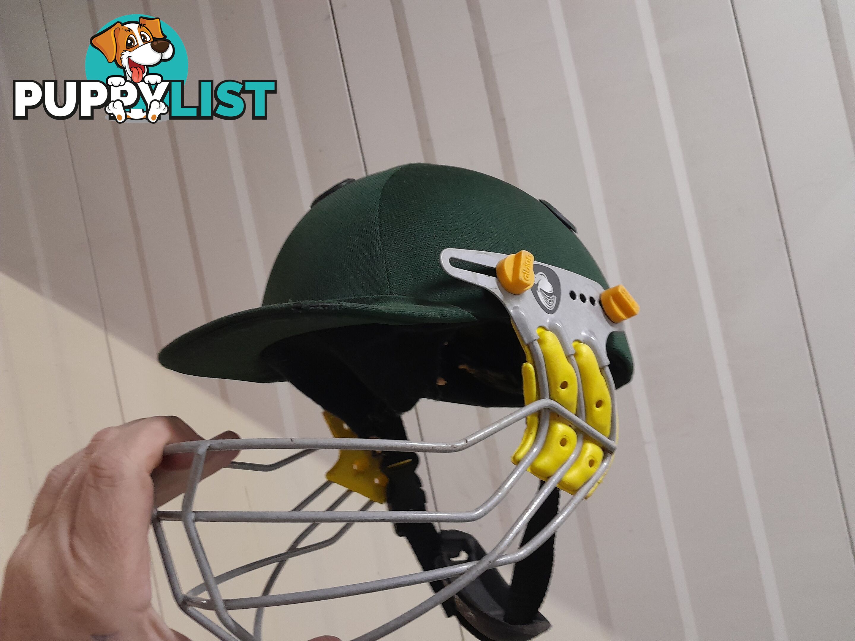 CRICKET HELMET GREEN ALBION 54-56CM MALVERN EAST MELBOURNE