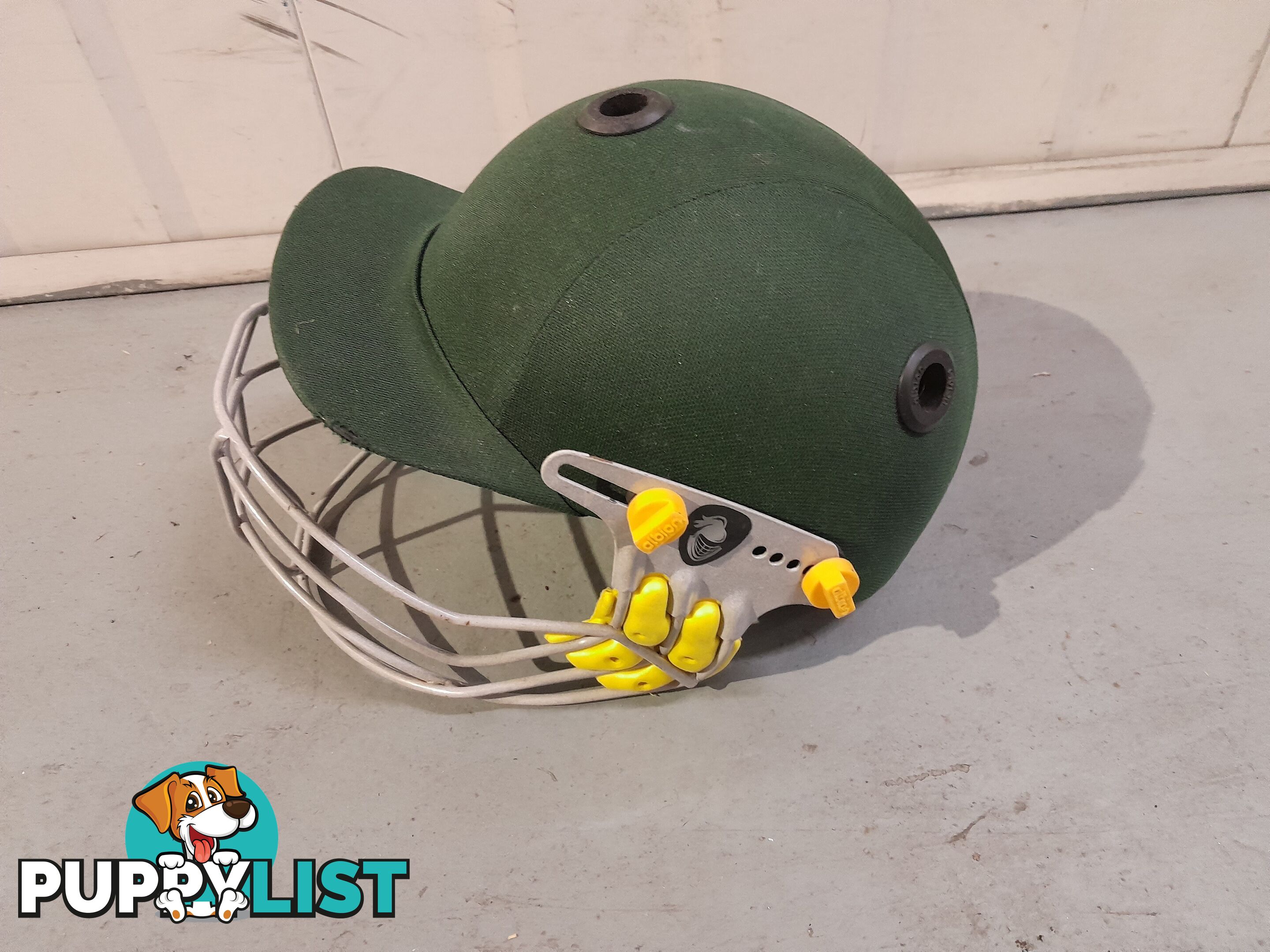 CRICKET HELMET GREEN ALBION 54-56CM MALVERN EAST MELBOURNE