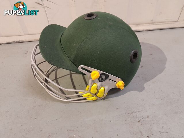 CRICKET HELMET GREEN ALBION 54-56CM MALVERN EAST MELBOURNE