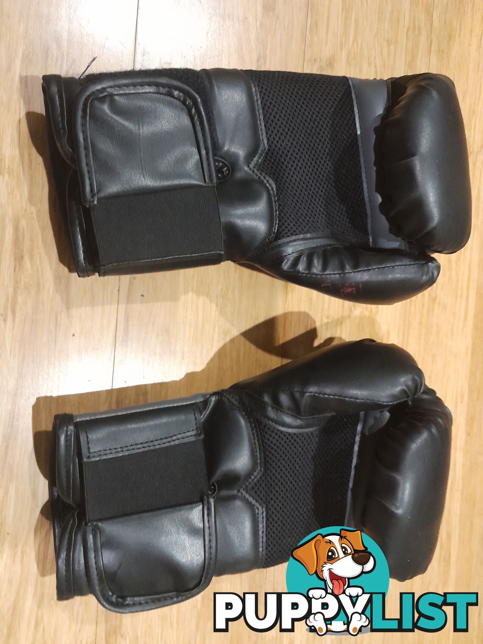 BOXING GLOVES RING FIGHT BLACK MEDIUM SIZE MALVERN EAST MELBOURNE