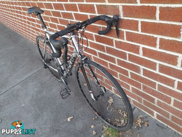 FOCUS CAYO AL SORA ROAD BIKE 700C TYRES LARGE FRAME BICYCLE MALVERN EAST MELBOURNE